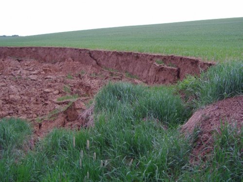 Sesuv půdy na Přecestném nad Žlebem - 7.5.2006